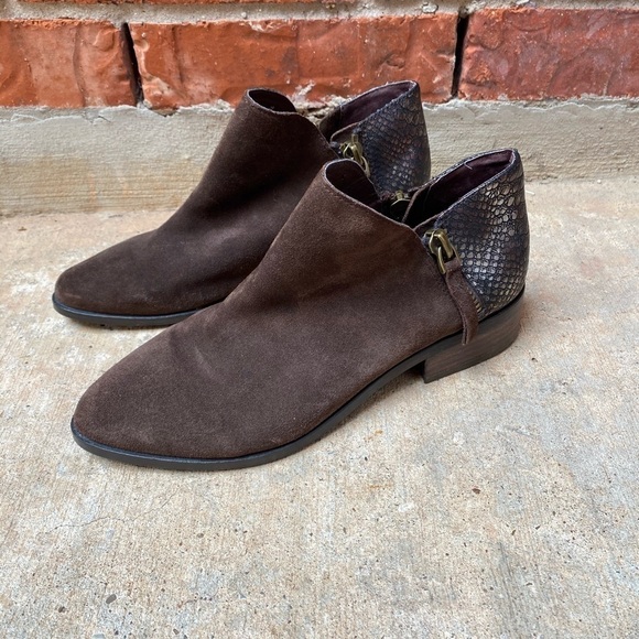 Very Volatile Womens 10 Brown Suede Pointed Toe Zip Reptile Heel Ankle Boots - Picture 1 of 8